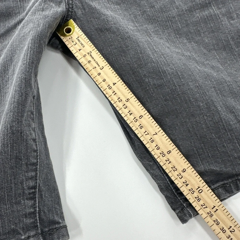Levi's 569 Shorts Jorts Mens 30x11 Black Gray Denim Loose Relaxed Fit Dark Fade